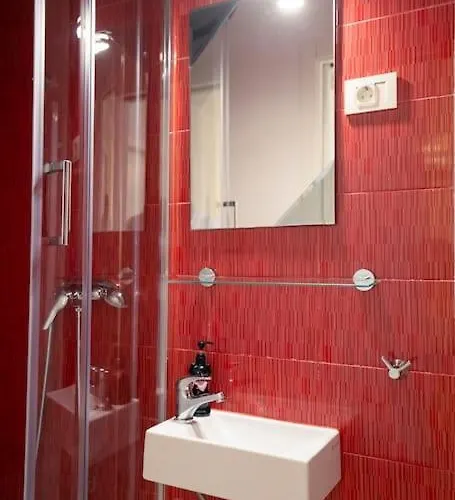 The Elegant Retreat *